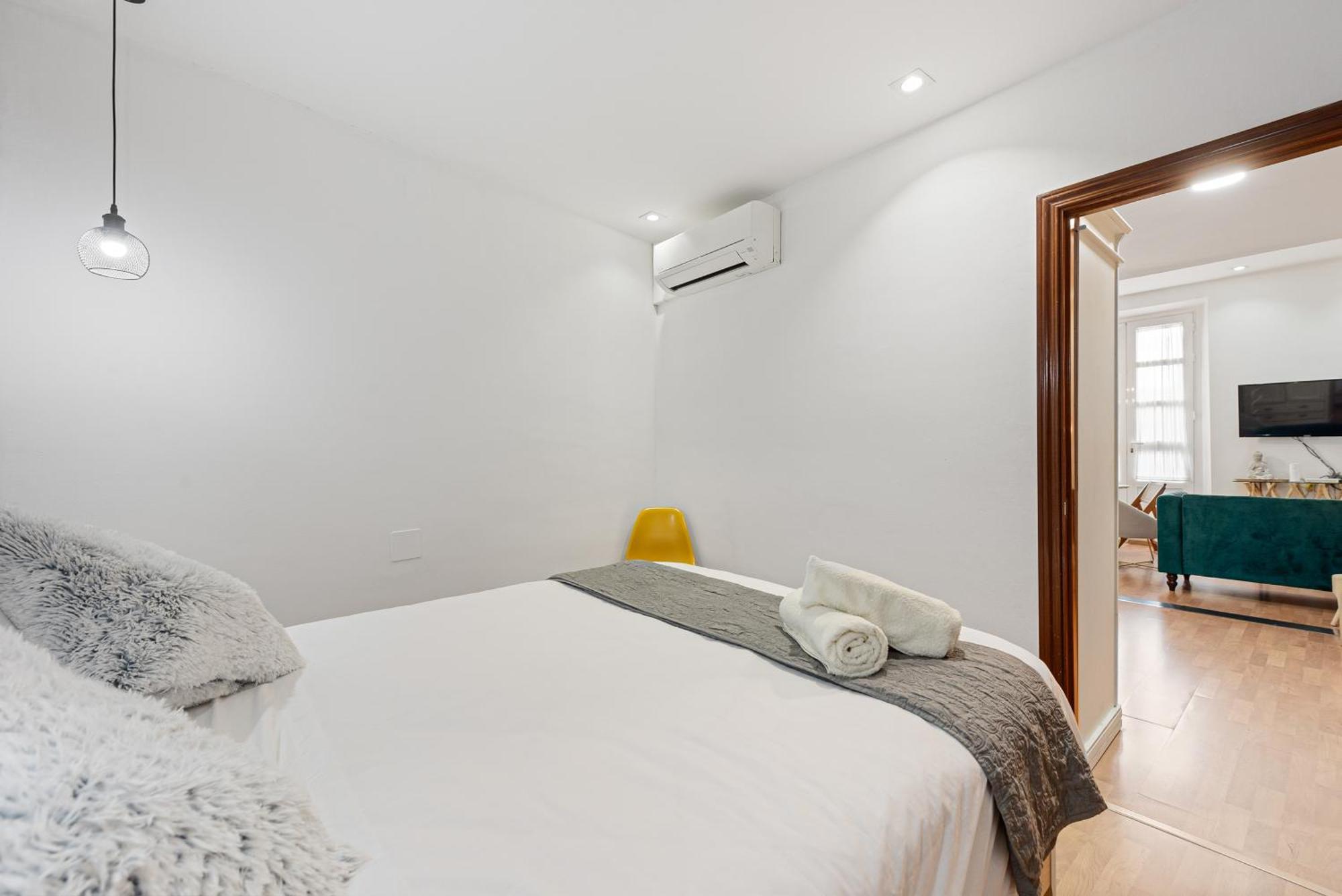 Urbanchicmalaga 2Bedroom Oasis In Historic Malaga Centre Εξωτερικό φωτογραφία